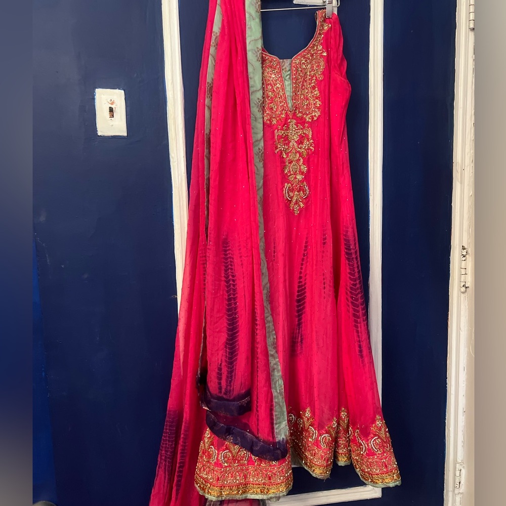 Pakistani sleeveless dress size small